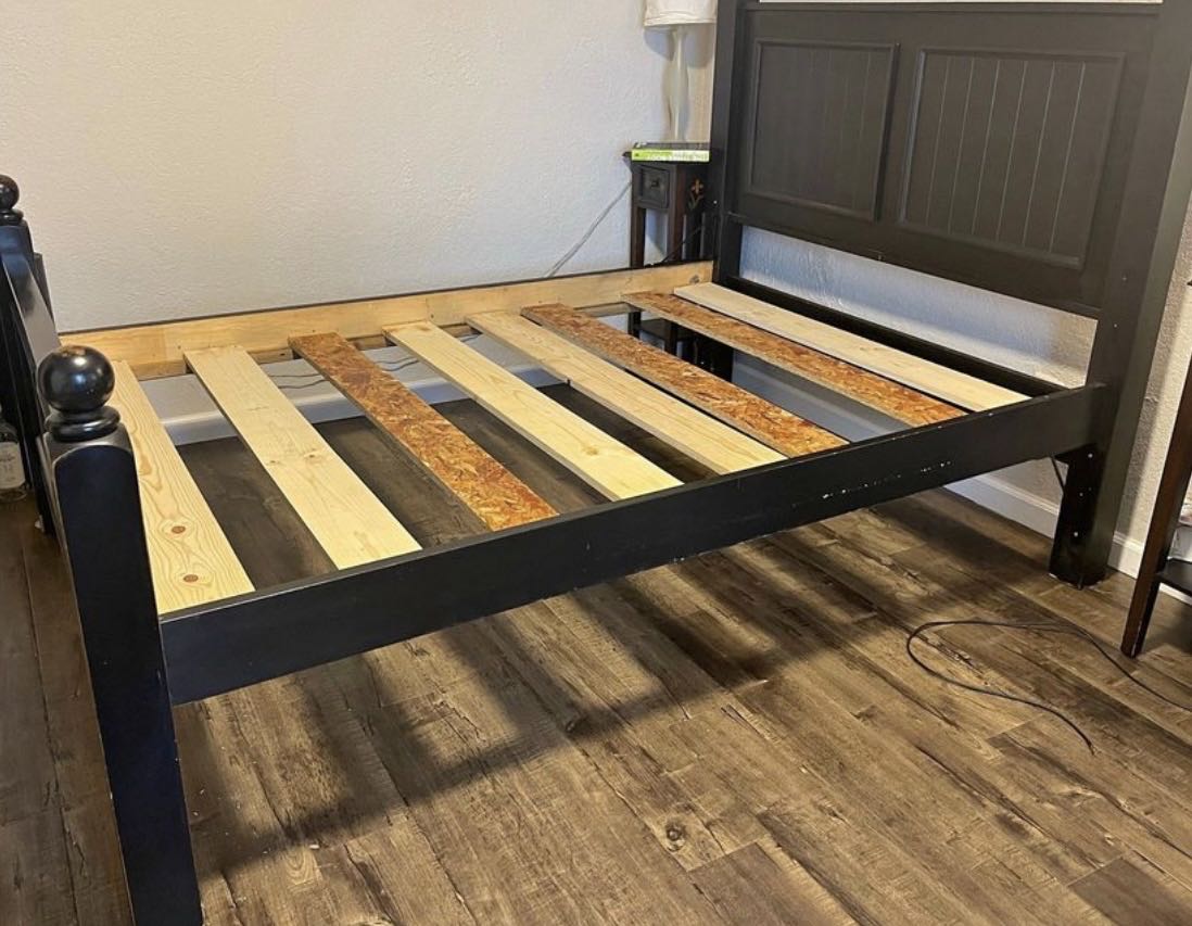 Queen (Twin)size bed frame